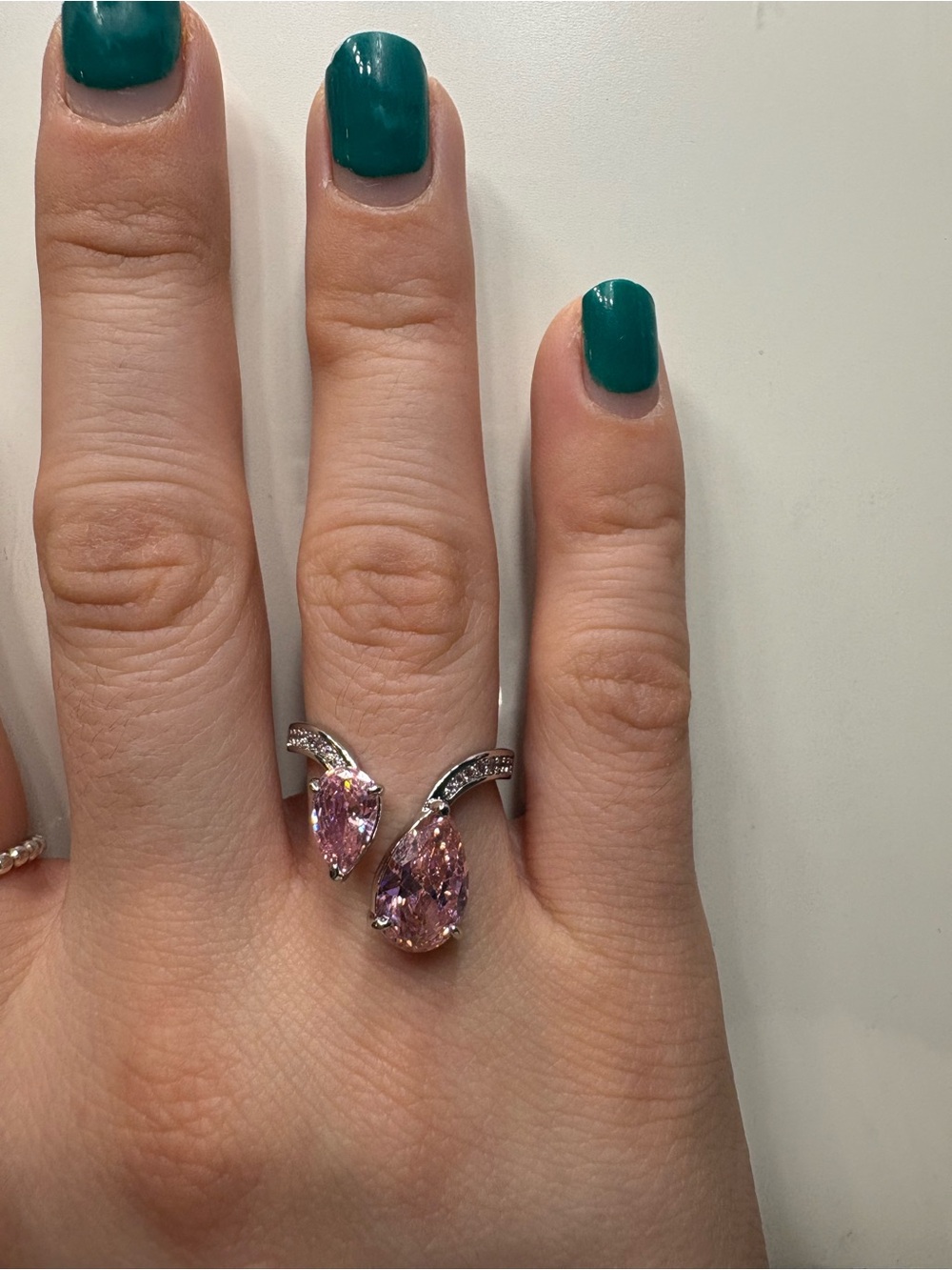 Bomb party Open-Style Pink Teardrop Ring wi the rhodium plating